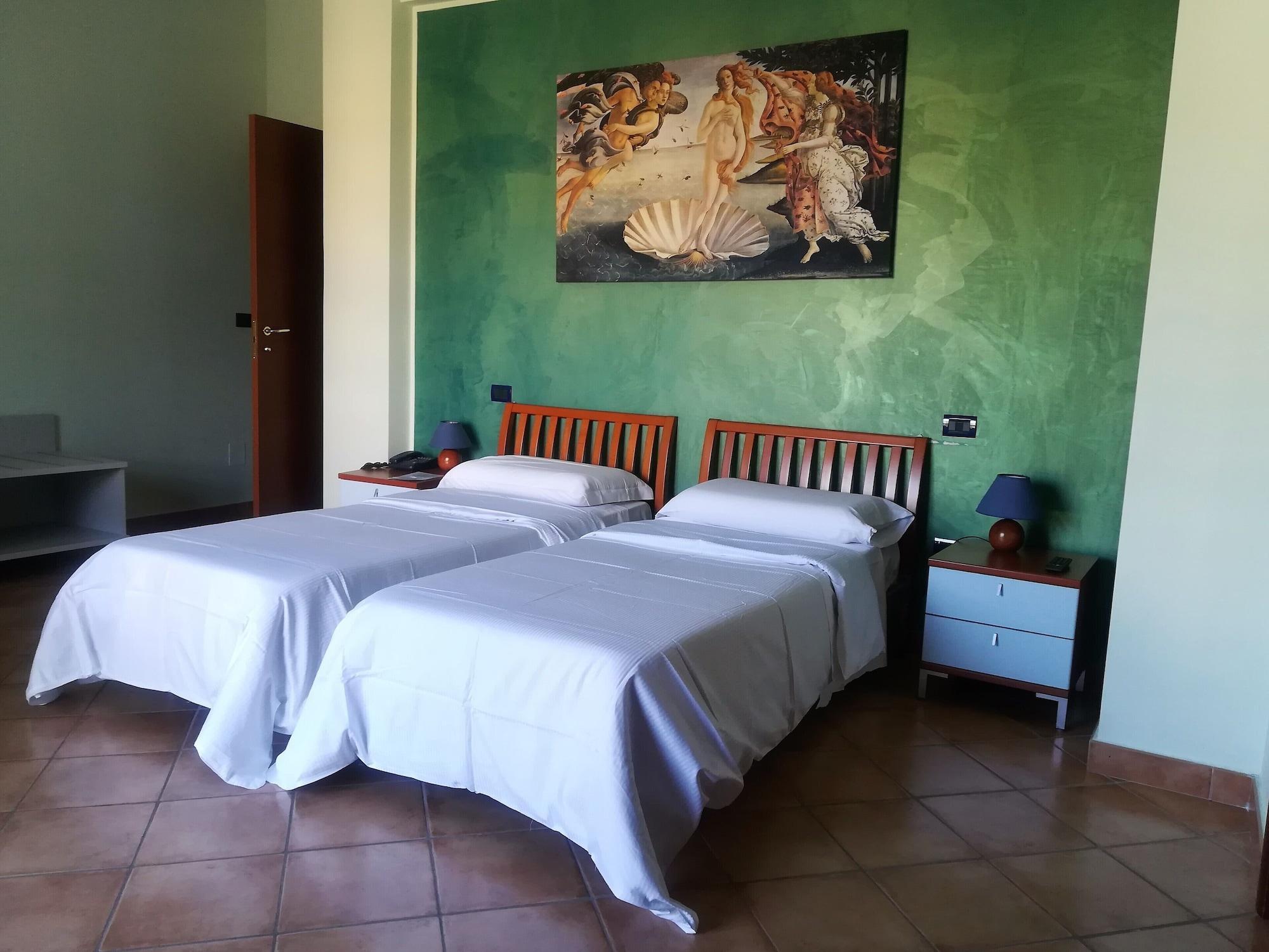 Hotel Azzurro L'Aquila Bagian luar foto