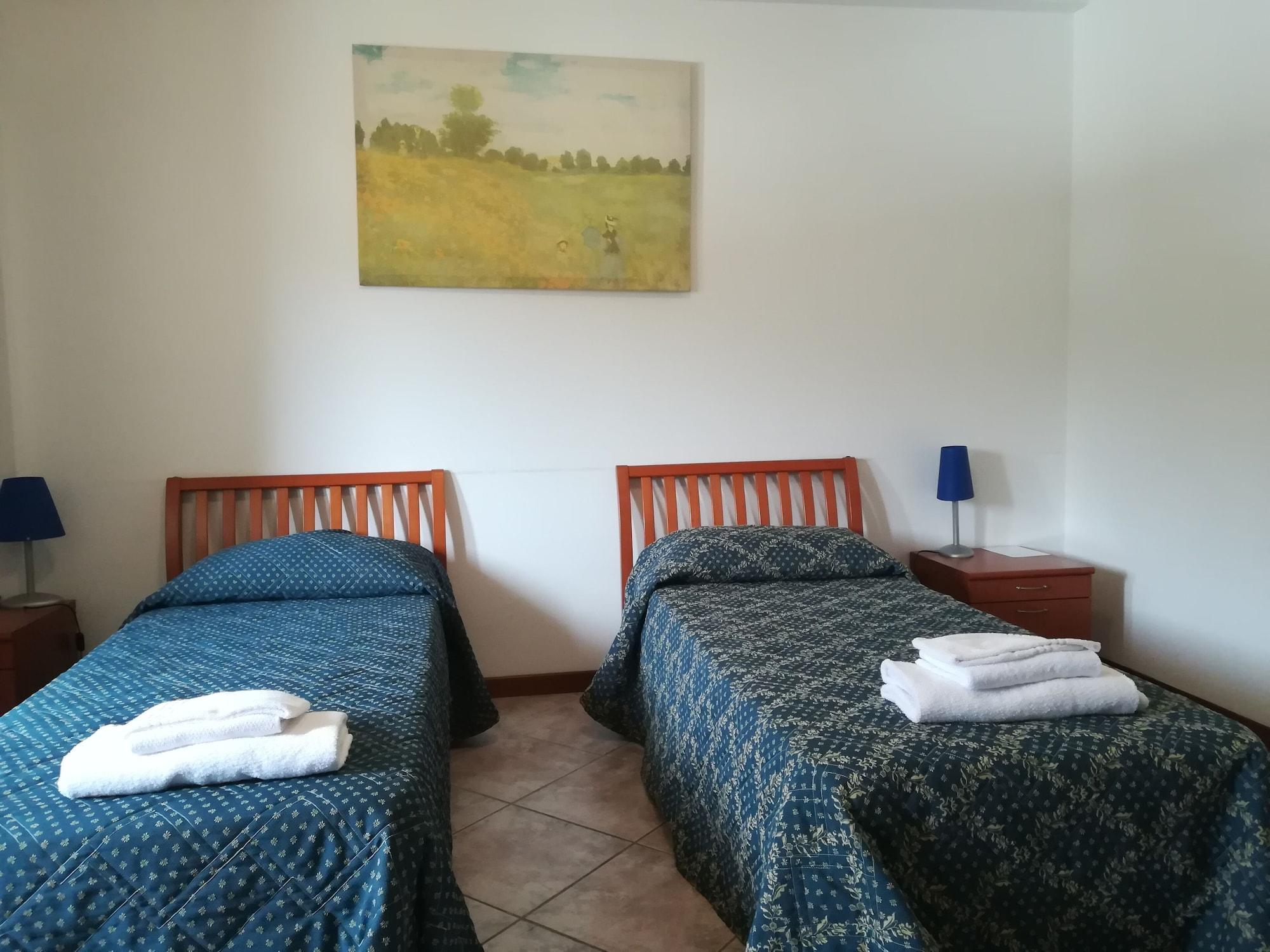 Hotel Azzurro L'Aquila Bagian luar foto