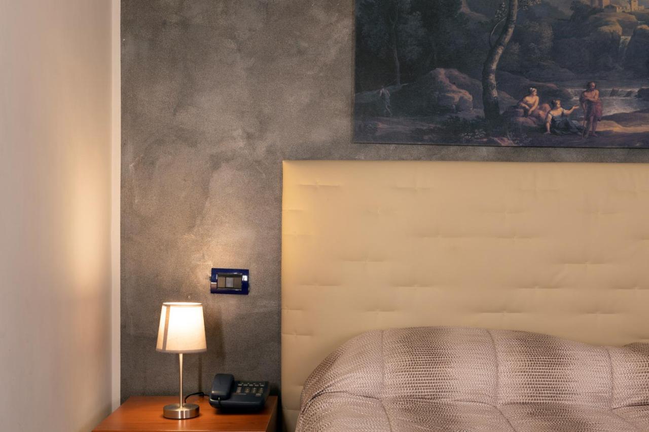 Hotel Azzurro L'Aquila Bagian luar foto