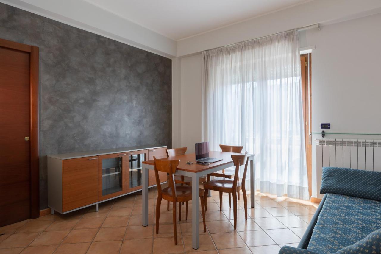 Hotel Azzurro L'Aquila Bagian luar foto