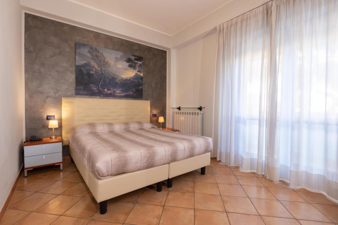 Hotel Azzurro L'Aquila Bagian luar foto