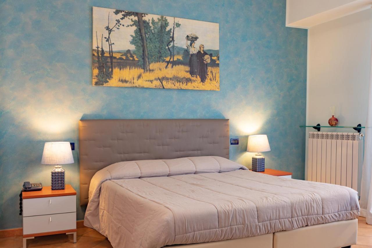 Hotel Azzurro L'Aquila Bagian luar foto