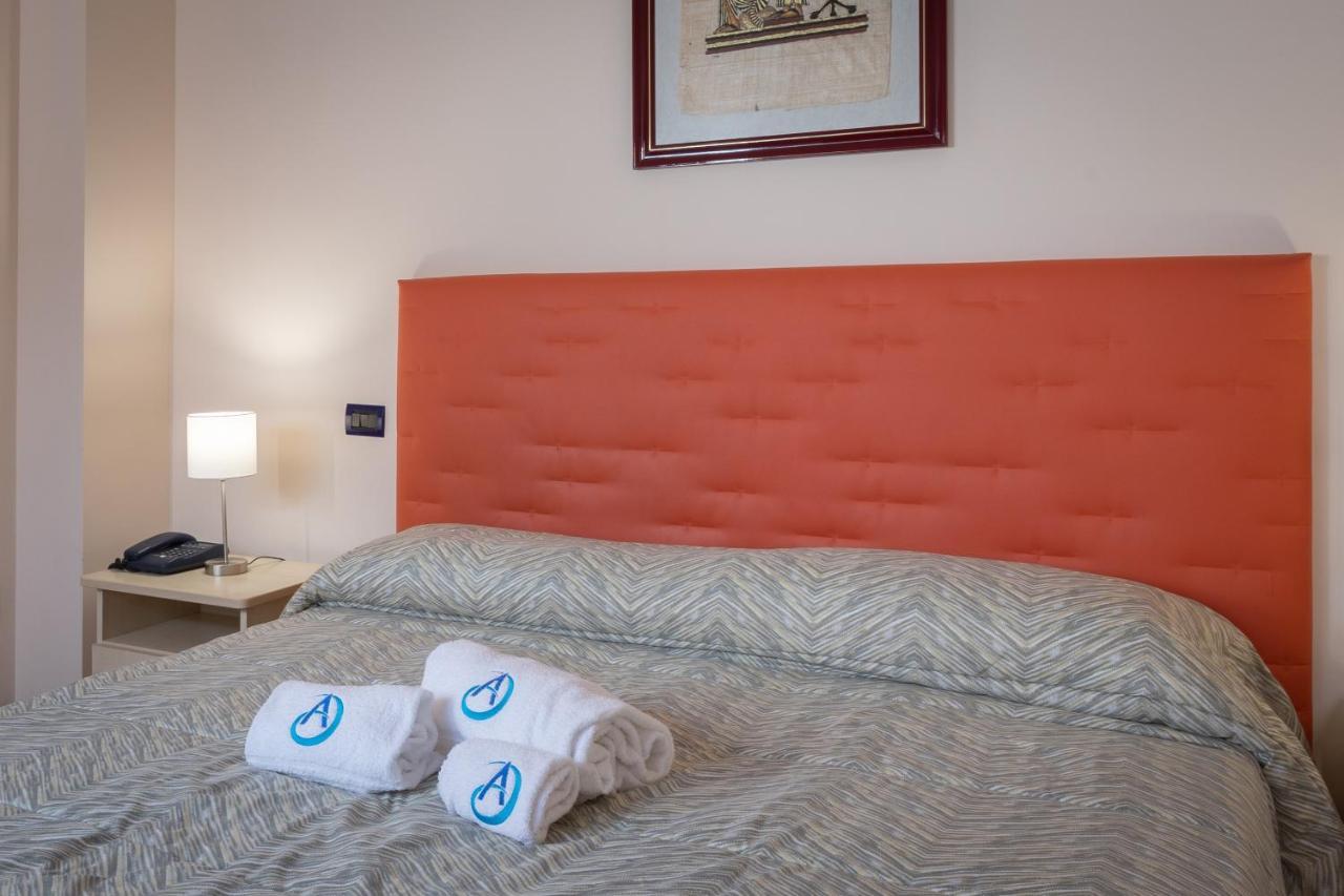 Hotel Azzurro L'Aquila Bagian luar foto