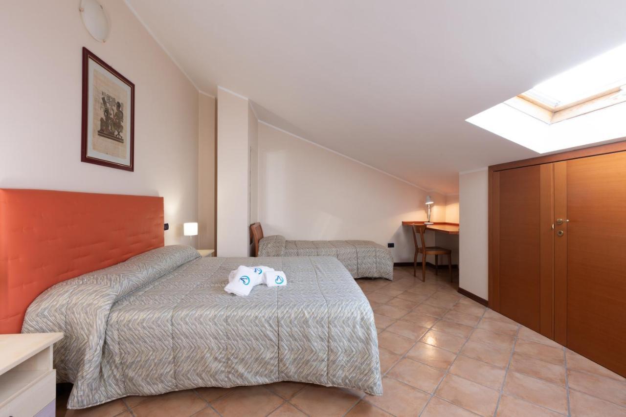 Hotel Azzurro L'Aquila Bagian luar foto