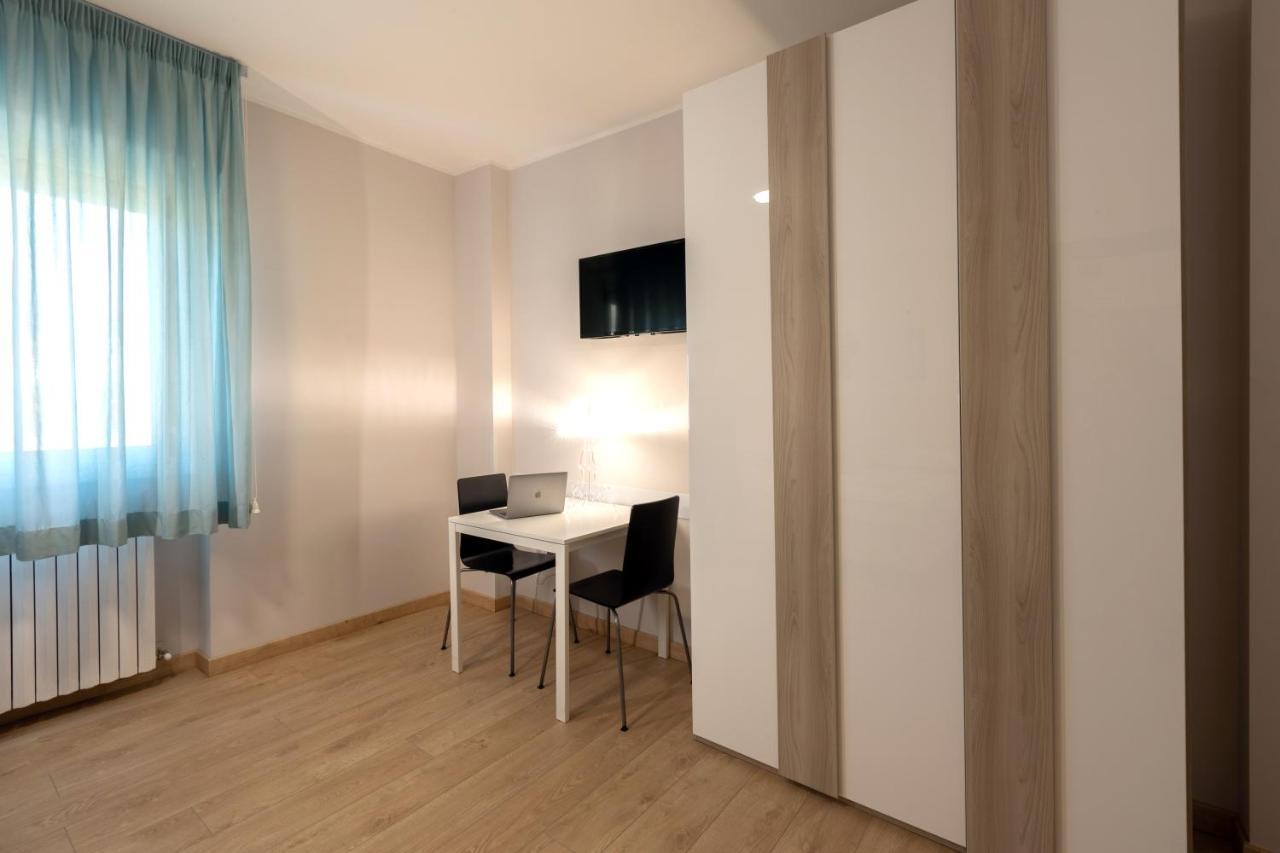 Hotel Azzurro L'Aquila Bagian luar foto