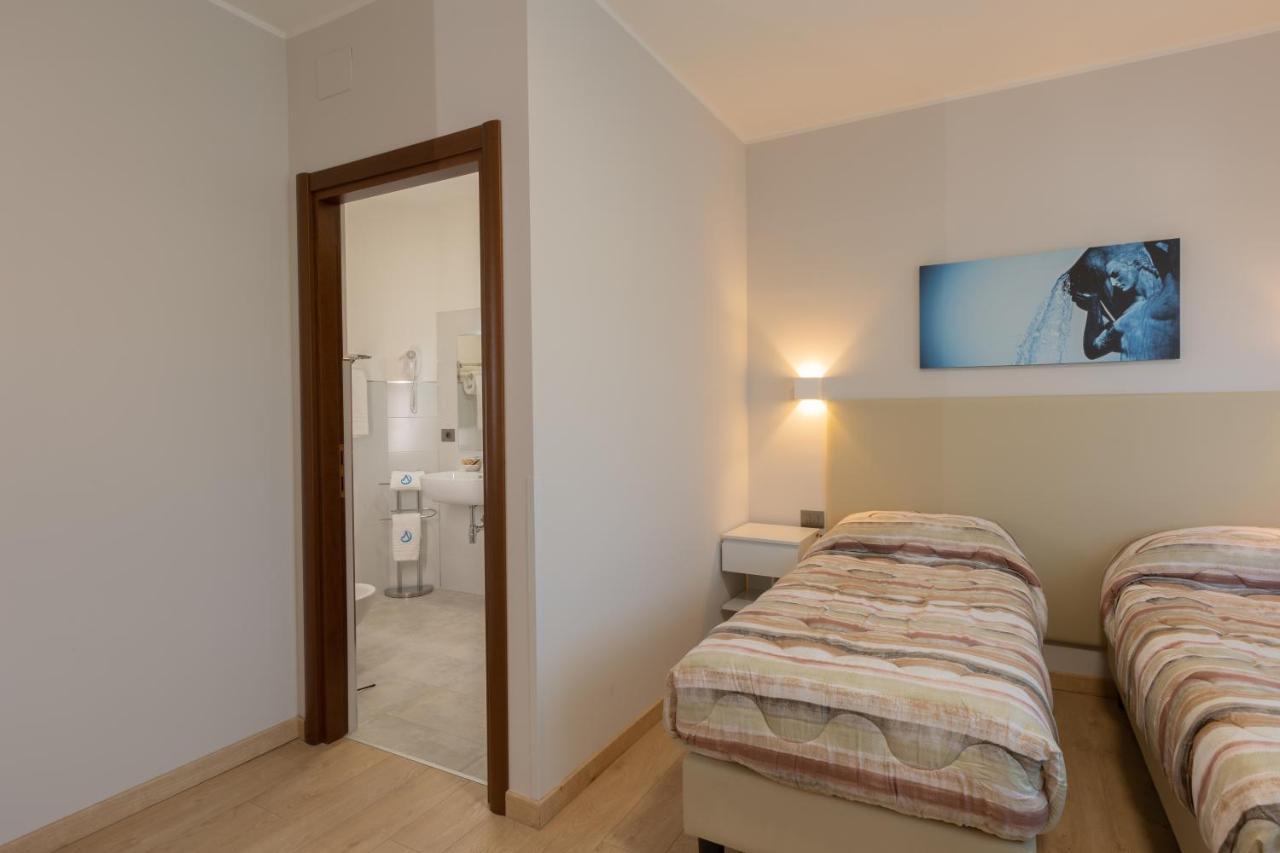Hotel Azzurro L'Aquila Bagian luar foto