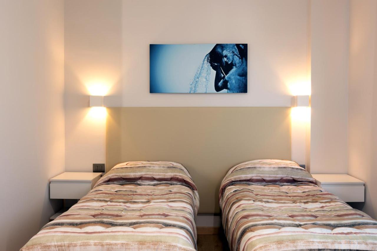 Hotel Azzurro L'Aquila Bagian luar foto